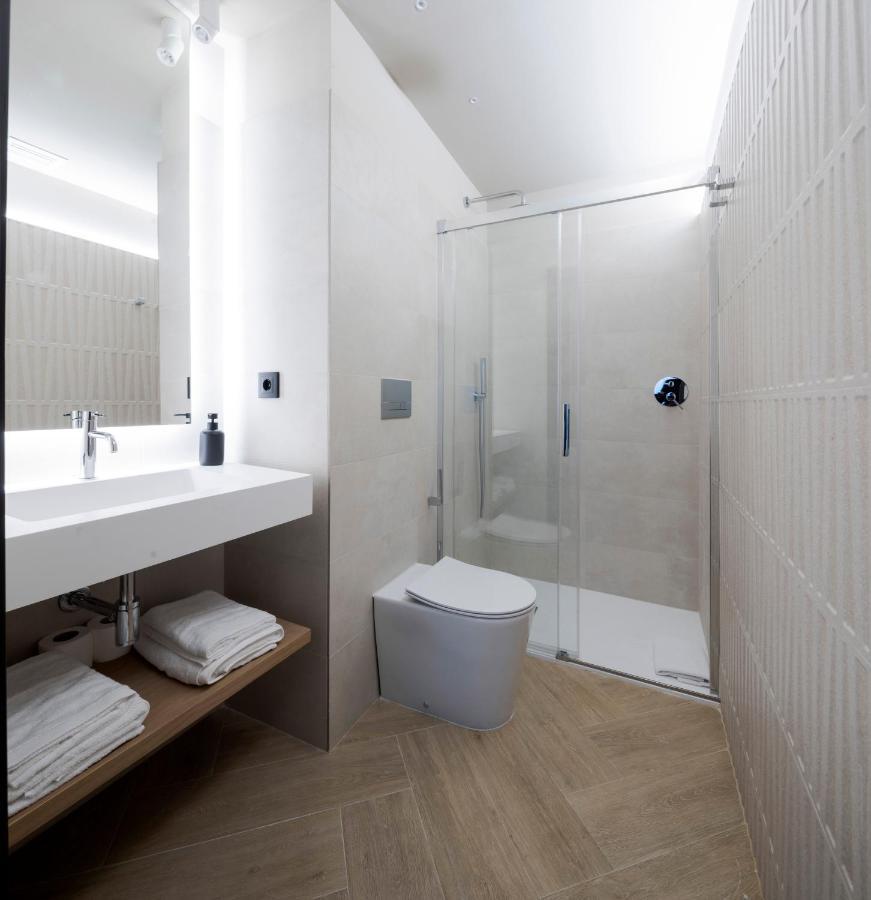 Blanq Ruzafa Hotel บาเลนเซีย ภายนอก รูปภาพ