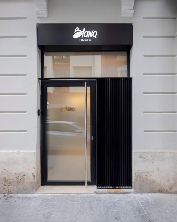 Blanq Ruzafa Hotel บาเลนเซีย ภายนอก รูปภาพ