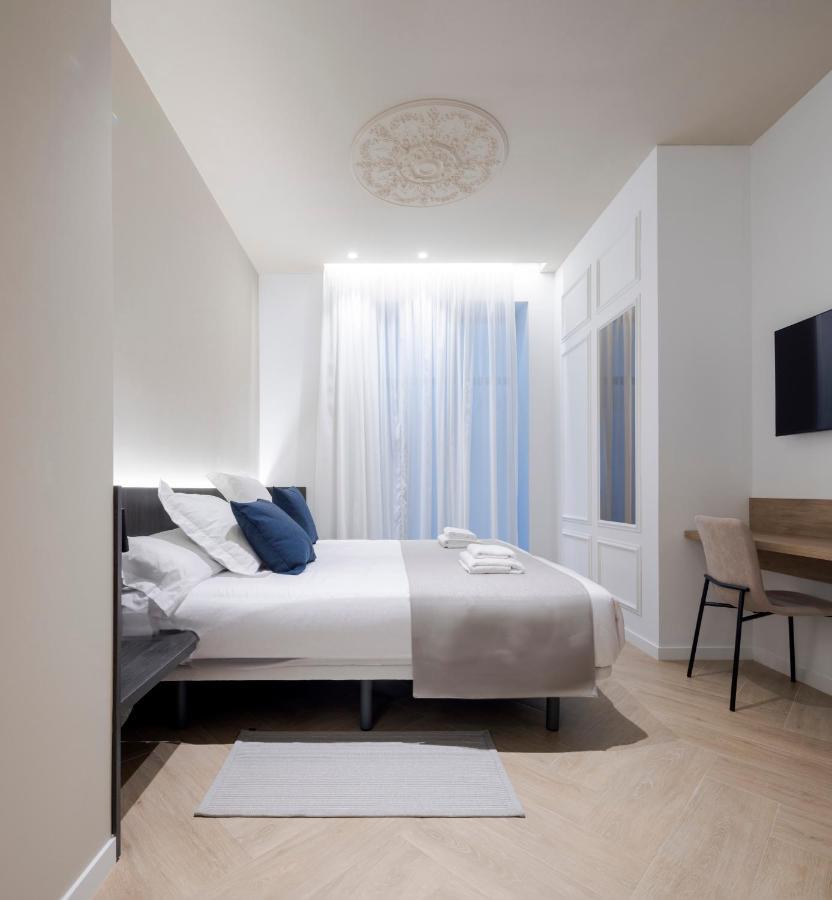Blanq Ruzafa Hotel บาเลนเซีย ภายนอก รูปภาพ
